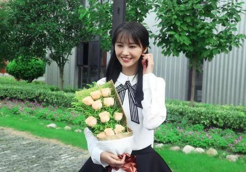 郑爽高傲吃瓜视频