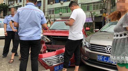 消防通道吃瓜,安全隐患不容忽视